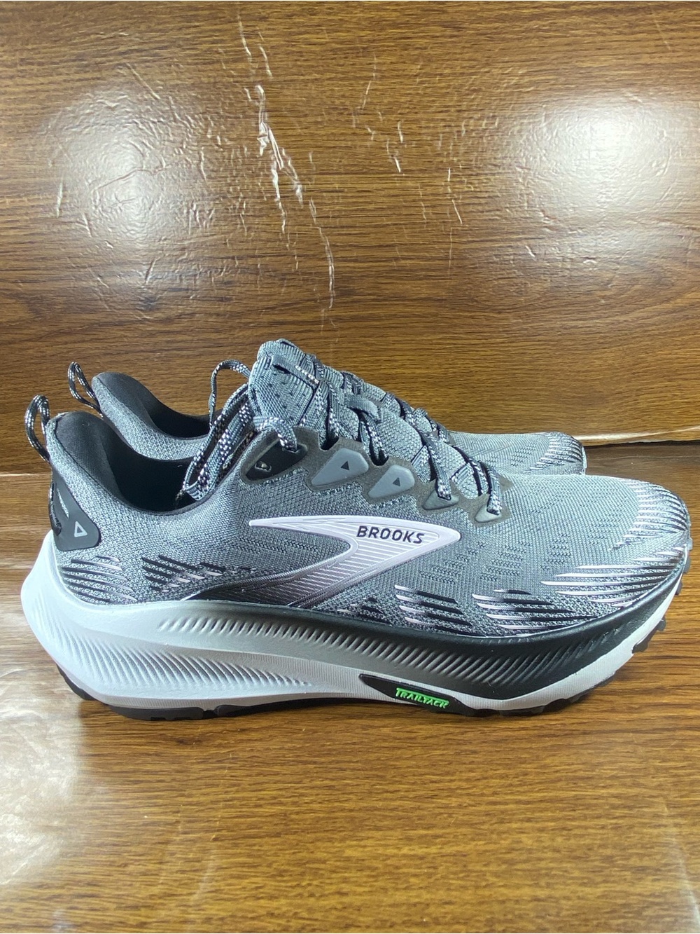 Brooks ghost Trail women’s shoe size 8.5